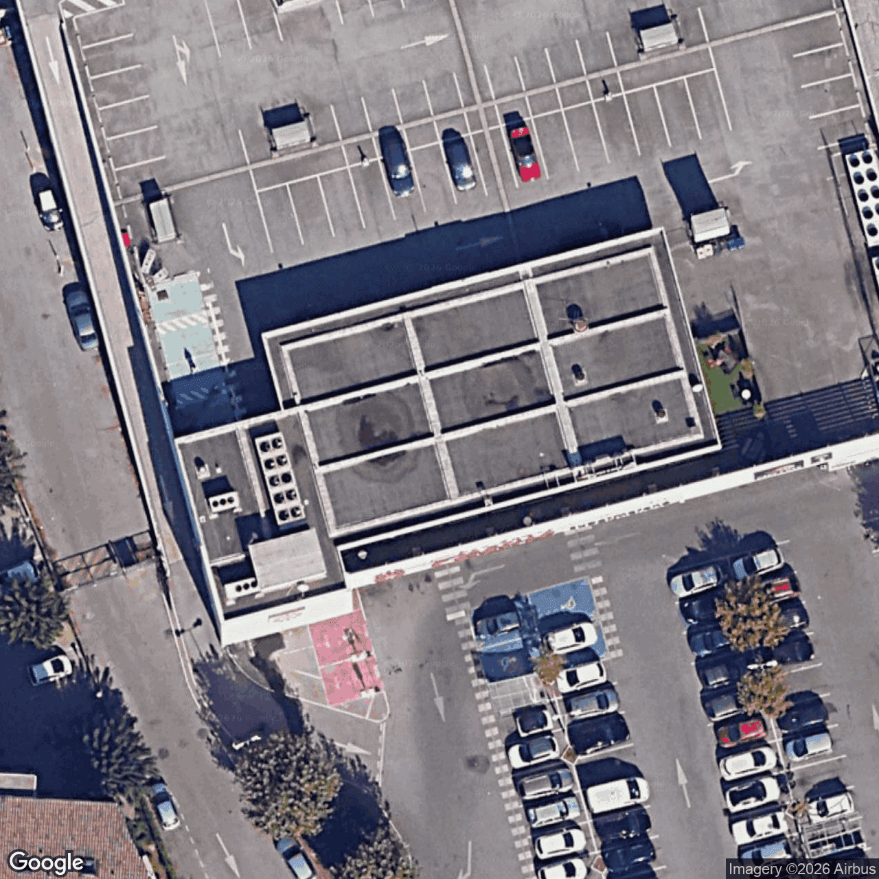 Bâtiment commercial — Cannes (06) — avant